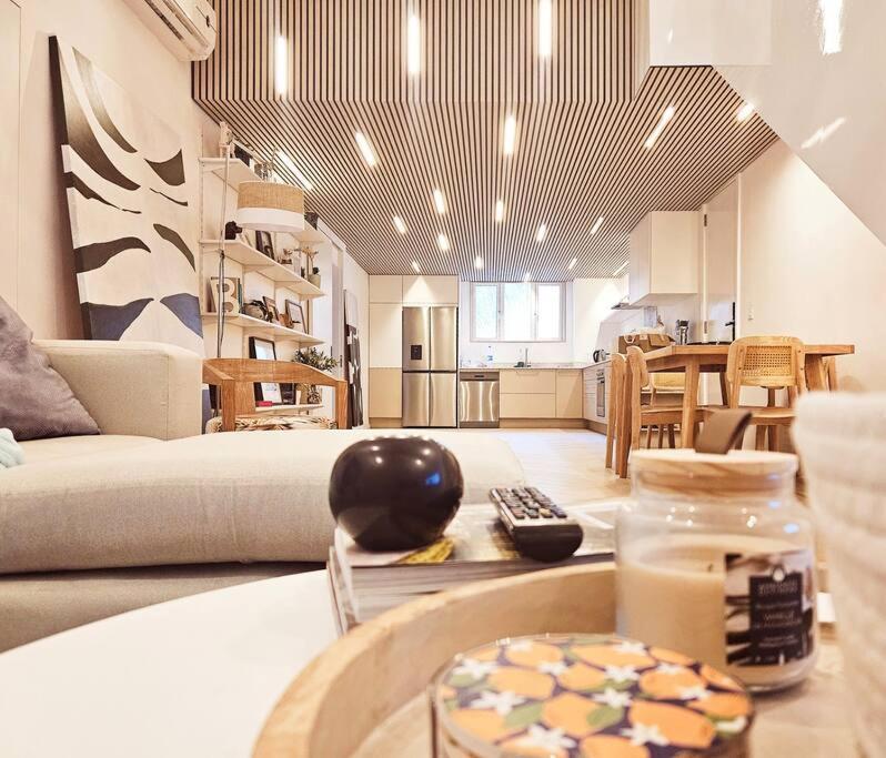 Seaside 3 Suites Penthouse With Pool Gym & Bbq Terrace 캅마를로 외부 사진