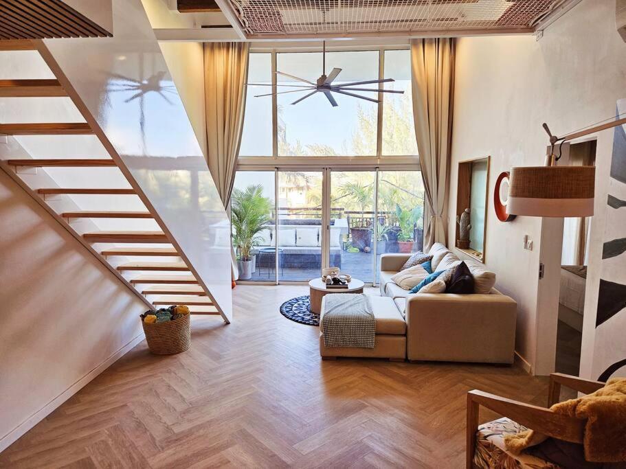 Seaside 3 Suites Penthouse With Pool Gym & Bbq Terrace 캅마를로 외부 사진